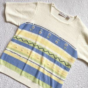 Vintage Daisy Short Sleeve Sweater